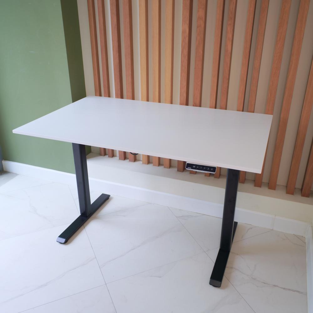 UPSTOL balandligi sozlanishi kompyuter stoli One: ramka qora va sunta stol usti 130х60 SHB2420-D450-B-W130 1