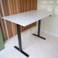 UPSTOL balandligi sozlanishi kompyuter stoli One: ramka qora va sunta stol usti 130х60 SHB2420-D450-B-W130 11